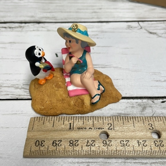 HALLMARK MRS CLAUS’S HOLIDAY 2000 Christmas ornament vintage - Picture 6 of 8